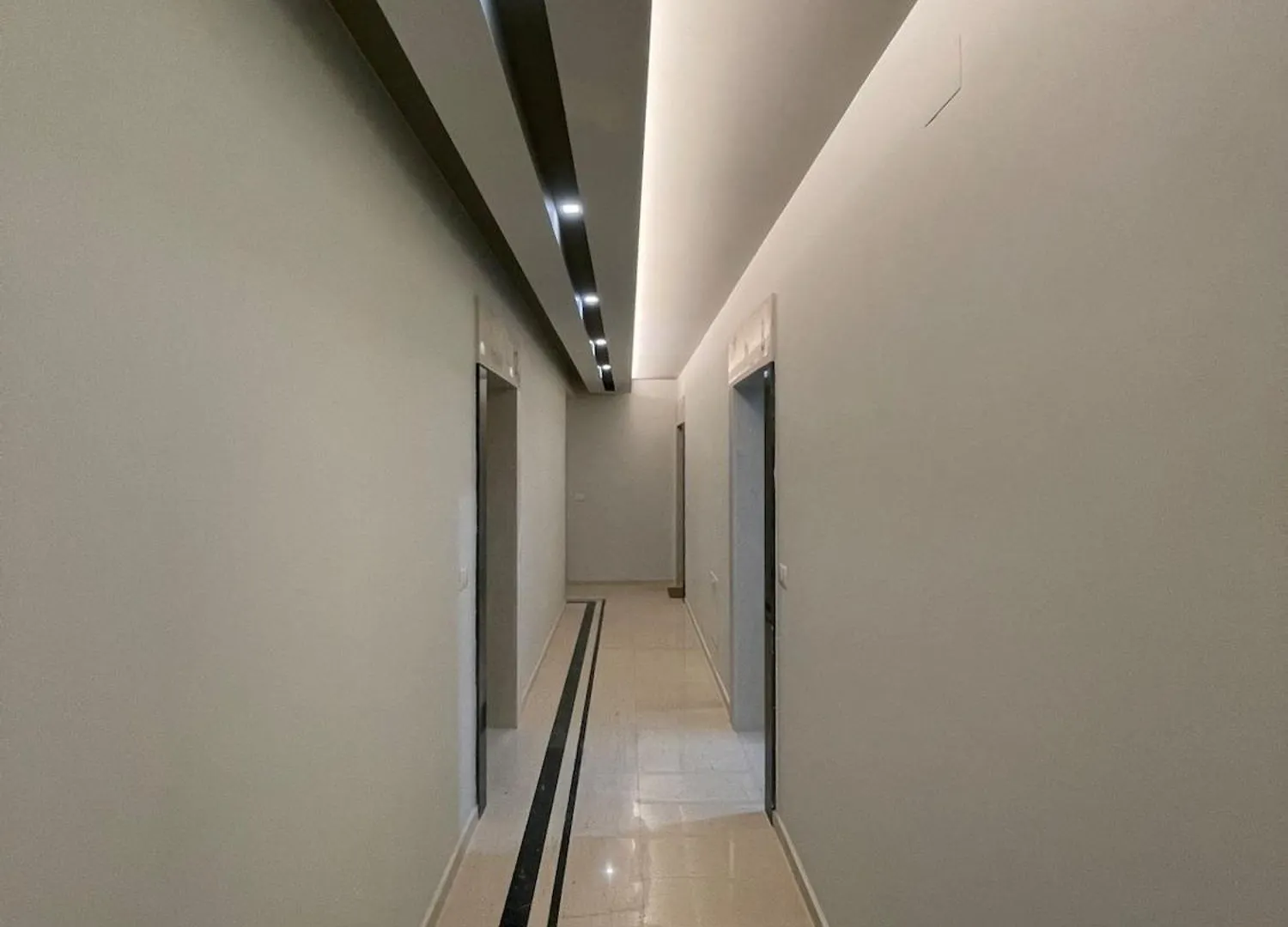 Bonbon 2 - Quiet Central Studio Tirana Albania